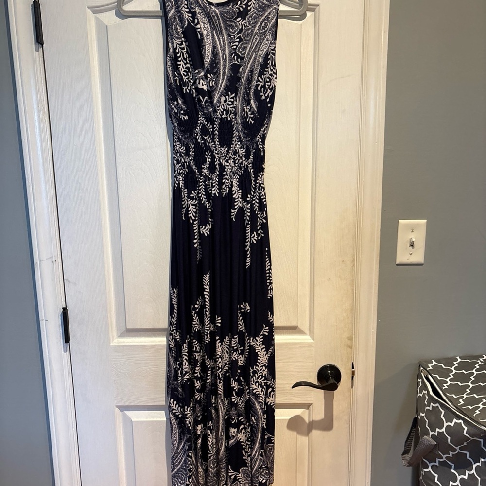 Source Unknown Navy And White Patterned Maxi Dress - image 7